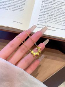 Parure de bijoux Xinfly de luxe en or 24 carats : collier, boucles d'oreilles et bague, série Feux d'artifice étincelants en or blanc classique avec diamants, idéale pour les soirées - Product Image 2