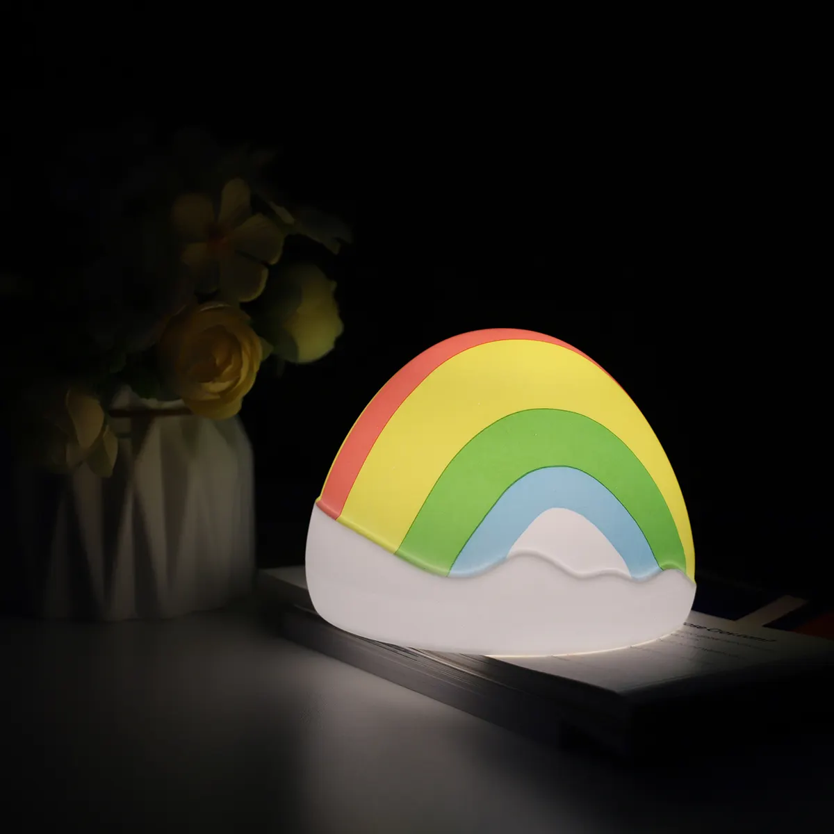 Super Cute 3.7V 20lm silicone Cartoon Shape rainbow Bed Lamp Night Light prodotto con CE RoHS per soggiorno