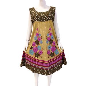 ชุดนอนผู้หญิง DS KLOK 5 ผลิตจากผ้าเรยอนไม่ถักทอที่ระบายอากาศได้ดี พร้อมดีไซน์คอกลมสุดเก๋สำหรับลุคสบายๆ - Product Image 2