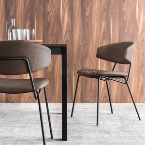 <span class=keywords><strong>Chaise</strong></span> de salle à manger <span class=keywords><strong>scandinave</strong></span> moderne avec dossier en fer <span class=keywords><strong>et</strong></span> cuir de luxe léger style <span class=keywords><strong>bois</strong></span> massif pour maison ou chambre design - Product Image 3
