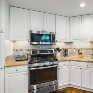 Meubles de cuisine sur mesure haut de gamme en bois massif MFC, personnalisation de meubles de maison haut de gamme - Product Image 1