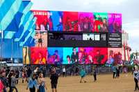 Écran d'affichage à LED de location de scène RVB extérieure de haute qualité P3.91 Module LED de mur vidéo SMD 500x1000mm