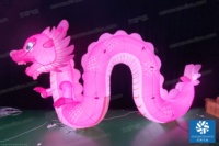 Dragon chinois rose gonflable géant aérien Produits gonflables décoratifs de dragon de fleur de pêcher pour des événements