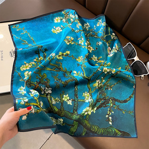 Foulards Carrés en <span class=keywords><strong>Soie</strong></span> <span class=keywords><strong>100</strong></span> % Pure 12 Mommes, Peinture à l'Huile Florale, Design Français, Logo Personnalisé OEM, Vente en Gros pour Femmes - Product Image 1