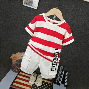 เสื้อผ้าเด็ก ชุดกีฬา เสื้อยืดลายทางสีขาวแดง และกางเกง - Product Image 2