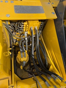 รถขุดไฮดรอลิกแบบตีนตะขาบ Komatsu PC110-7 มือสอง (pc200-10/pc210) ชุดเกียร์และลูกปืนคุณภาพสูง 11 ตัน บุ้งกี๋ขนาด 0.5 ลูกบาศก์เมตร - Product Image 4