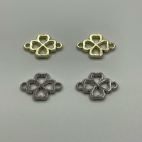 Pendentifs connecteurs en alliage de zinc en forme de trèfle à quatre feuilles, vente en gros, maillons métalliques personnalisés anti-corrosion pour vêtements, chaussures, articles en cuir