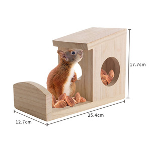 Mangeoire d'écureuil en bois personnalisée - Product Image 3