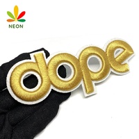 Services brodés Nouveaux patchs tissés avec logo de marque personnalisé avec lettres en relief bouffées 3D de broderie