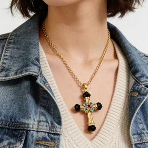 Collier croix vintage avec turquoise et cristal, plaqué or, en alliage de zinc, bijoux religieux pour femmes, cadeau pour les croyantes chrétiennes - Product Image 4