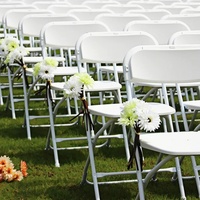 Chaise pliante en plastique à dos plat de jardin extérieur léger pour l'événement de célébration de Camping de noce