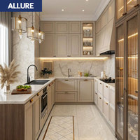 Ensemble d'armoires de cuisine et de garde-manger sur mesure en bois massif, style Shaker, design américain, finition antique, pour montage mural
