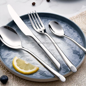 <span class=keywords><strong>Tenedor</strong></span> <span class=keywords><strong>de</strong></span> mesa <span class=keywords><strong>de</strong></span> alta calidad <span class=keywords><strong>y</strong></span> <span class=keywords><strong>juego</strong></span> <span class=keywords><strong>de</strong></span> cucharas, cubiertos con mango suave, <span class=keywords><strong>juego</strong></span> <span class=keywords><strong>de</strong></span> cubiertos con pulido <span class=keywords><strong>de</strong></span> espejo, acero inoxidable para Hotel - Product Image 2