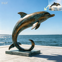 Sculpture de dauphin en bronze grandeur nature, statue d'animal marin en laiton patiné sur mesure, ornement métallique pour aménagement paysager extérieur de parc côtier