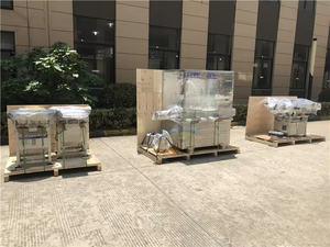 Machine de remplissage, bouchage et capsulage automatique de flacons en verre pour produits chimiques et boissons, haute précision, 2-200 ml, motorisée par PLC, pour petites bouteilles - Product Image 6