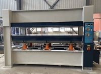 Autres panneaux en bois Machine à travailler le bois Fabrication de portes Presse hydraulique multicouche à chaud avec certification CE