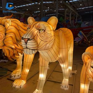 Sgl003 Hoge Kwaliteit Themapark Festival Decor Lantaarn Waterdichte Leeuw Familie Zijde Festival Lantaarn - Product Image 5