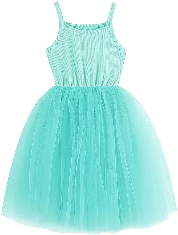 มีสีเขียวขุ่น