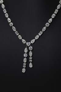 Collier pendentif en or blanc 18 carats de luxe de fabrication indienne avec diamants multi-tailles pour femmes, disponible au prix d'usine - Product Image 6