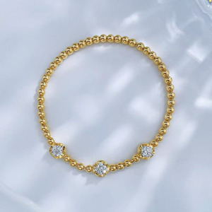 <span class=keywords><strong>Bracelet</strong></span> Élastique Minimaliste et Élégant à Trois Pierres Rondes Polies en Or Jaune 18K avec Diamants de Laboratoire pour Femme – Vente en Gros - Product Image 2