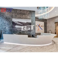 Comptoir de réception d'hôtel en marbre blanc, au Design Unique, utilisé commerciale, livraison gratuite
