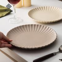 Service de vaisselle FENN personnalisé avec logo, en forme de fleur, en céramique mate nordique, en porcelaine pour la maison et la cuisine