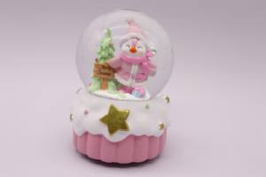 Boule à neige musicale 100MM personnalisée avec mignon Père Noël Bonhomme de neige Ange Résine Artisanat Souvenirs de Noël Chiffres Cadeau Chanson - Product Image 3