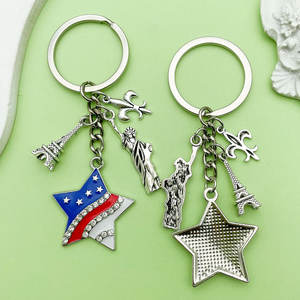 Llavero con <span class=keywords><strong>Mapa</strong></span> de Estados Unidos <span class=keywords><strong>Personalizado</strong></span> al por Mayor, Llavero con Bandera del Día de la Independencia, Accesorio Conmemorativo del 250 Aniversario - Product Image 5