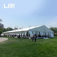 Location de tentes de réception extérieures climatisées pour mariages et événements, avec tables et chaises