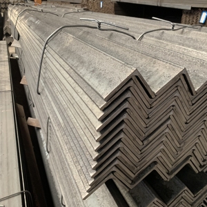 75*75 <span class=keywords><strong>20X20</strong></span> 50X50mm A36 Q355 Q235 Acier au carbone métallique en forme de L, barres d'angle pour la construction - Product Image 4