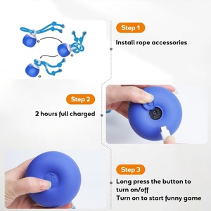 Jouets couineurs pour chiens : balle rebondissante et sauteuse activée par le toucher avec corde - Product Image 4