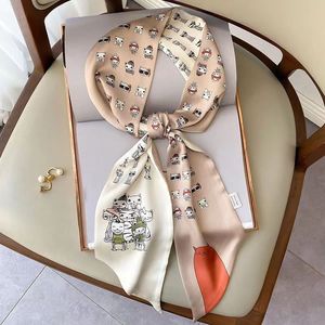 Sciarpa Lunga Stampata Nuova Collezione Estate 2026, Elegante Sciarpa da Collo per Donna, Accessorio Abbinabile a Camicie, Sciarpa Lunga in Seta - Product Image 1