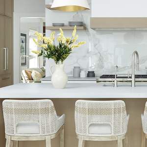 Ramas Artificiales de Alta Gama al por Mayor, 2 Ramas Verdes con Bayas de Tacto Real, Skimmia para Decoración del Hogar y Bodas - Product Image 3