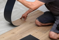 Revêtement de sol en vinyle LVT auto-adhésif en PVC, imperméable, écologique, imitation bois, anti-rayures, antidérapant pour appartement, salon, salle de sport