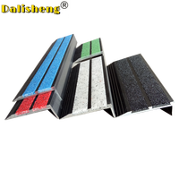 Dalisheng moderne noir/jaune anti-dérapant Durable GFRP alliage d'aluminium PVC bande de roulement nez Carborundum protecteur d'escalier 1 an de garantie