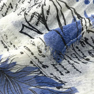 Bufanda larga de poliéster ligero para mujer, chal estampado de fibra de poliéster, protección solar para viajes de verano - Product Image 4