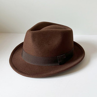 Nouveau Chapeau Fedora Homme à Bord Court Tendance, Personnalisable avec Broderie, Impression de Logo, Ruban, Vente en Gros, Polyester/Coton, Formel, Unisexe