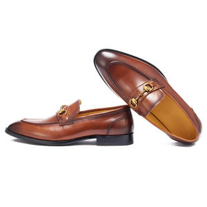 Chaussures pour hommes de style moderne - mocassins en cuir véritable, formels et décontractés, avec fonctions antidérapantes et respirantes - Product Image 2