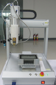 Machine robotisée de distribution de colle thermofusible en pot d'aluminium de 300 ml pour LED - Product Image 3
