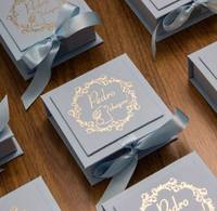 Boîte cadeau magnétique de luxe personnalisée en papier rigide pour mariage, avec gaufrage pailleté, doublure en éponge couleur intégrale, pelliculage mat et revêtement UV