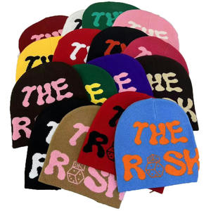 남성과 여성 모두를 위한 맞춤형 로고가 있는 겨울 고품질 멀티 컬러 블록 니트 브림리스 비니 - Product Image 1