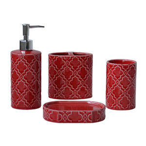 Vente en gros, top ventes, ensemble d'accessoires de salle de bain 4 pièces en céramique <span class=keywords><strong>rouge</strong></span>, <span class=keywords><strong>porte</strong></span>-brosse à dents à motif de fleurs en relief, <span class=keywords><strong>porte</strong></span>-<span class=keywords><strong>savon</strong></span> et tasse - Product Image 6