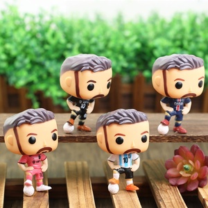 Figurines de collection mignonnes de Lionel Messi, star du football, en PVC durable, avec plusieurs tenues de carrière, pour bureau - Product Image 5