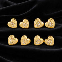 Anting-anting Zirkon Inisial Hati Baja Tahan Karat Huruf A-Z Perhiasan Fashion Wanita Sehari-hari Hadiah