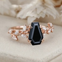 Inspiración de la naturaleza Forma de ataúd de ónix negro Anillo de Plata de Ley 925 Ajuste de Punta Diseño de hoja de rama de piedra negra natural unisex