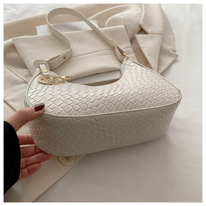 热卖法国编织新月女包<span class=keywords><strong>2026</strong></span>新款时尚单肩包 - Product Image 6