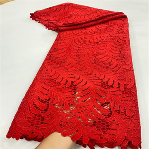 Lo último en tela de encaje de cordón de guipur africano de alta calidad, patrón de hojas de flores bordadas suaves para vestidos de novia de boda - Product Image 4