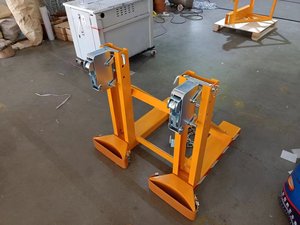 Accesorio para Montacargas de Servicio Pesado de 360 kg, Equipo para Manipulación de Tambores, Pinza para Tambores Eagle Grib - Product Image 2