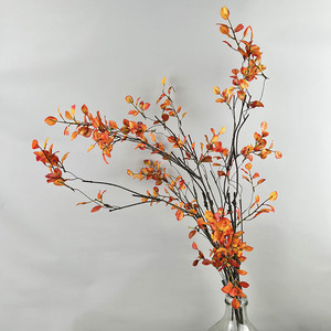 Branches de feuilles d'automne artificielles en tissu de soie rouge et orange pour la décoration de mariage, de la maison et du plafond - Product Image 2