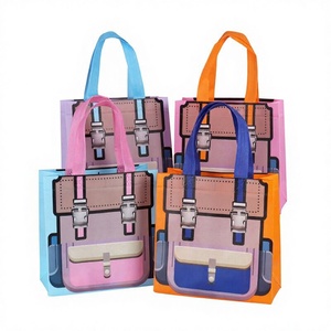 Bolsa de Regalo Pequeña para Cumpleaños de Niños de Jardín de Infancia, Linda Bolsa de Embalaje para Dulces y Bocadillos, Portátil, de Tela No Tejida, 22*22*9 cm, con Asas - Product Image 1